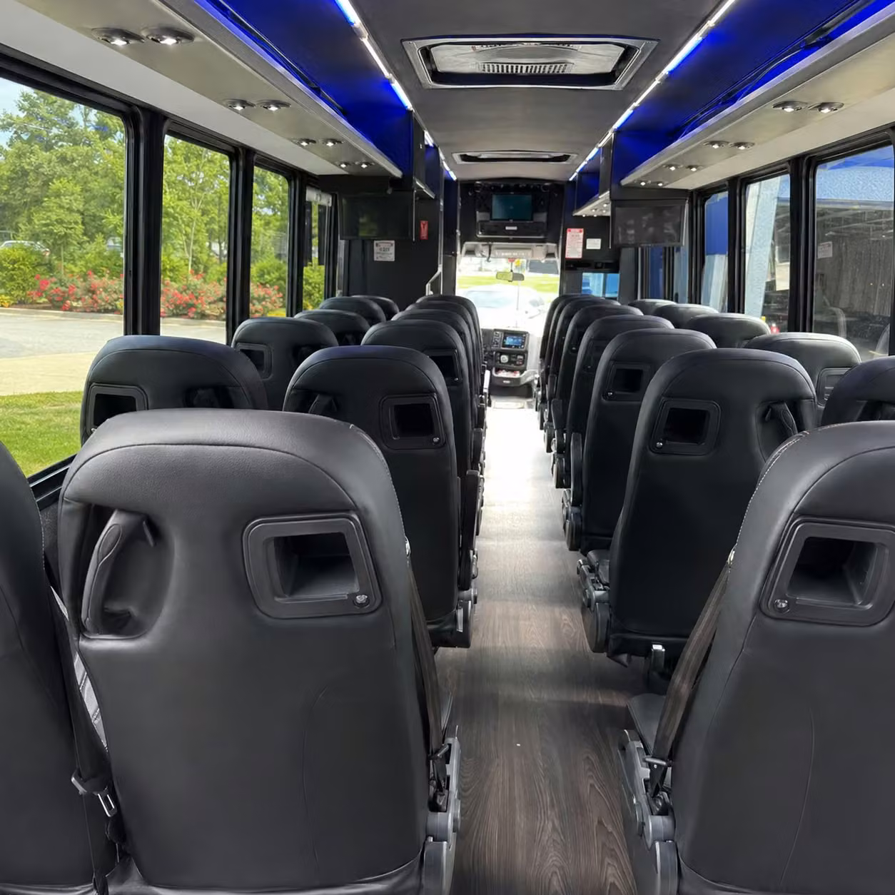 minibus rentals for sioux falls wedding day bridal party transportation