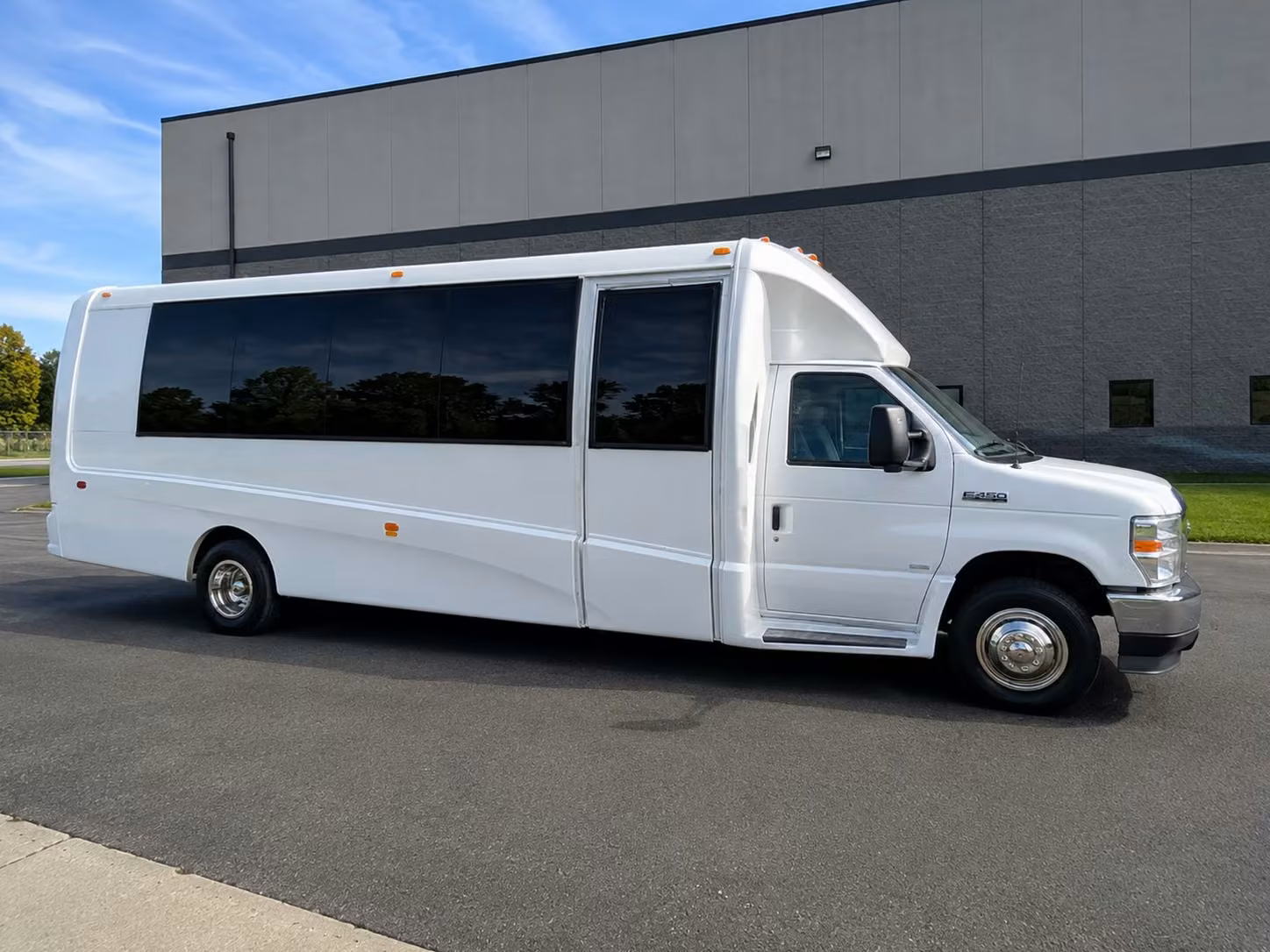 sioux falls wedding shuttle services transportation